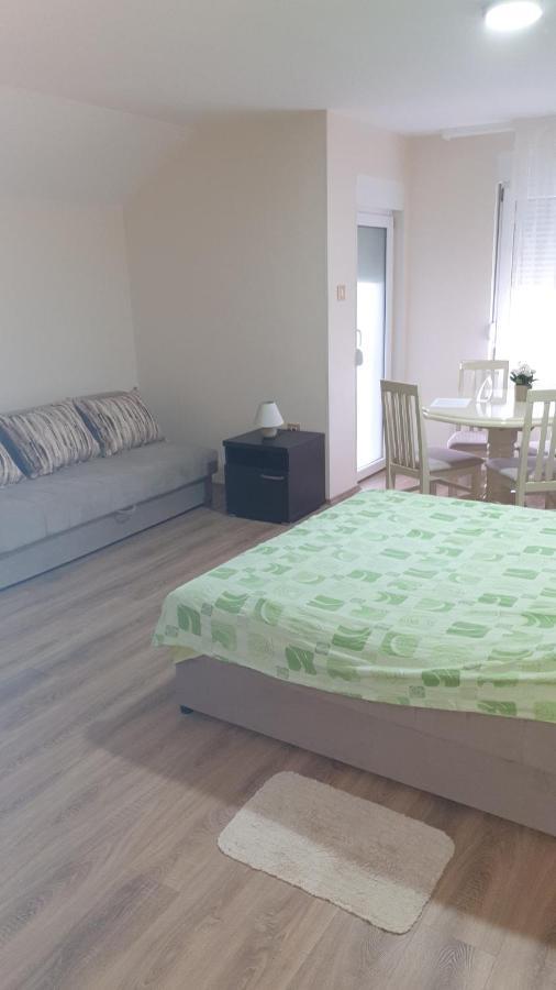 Apartments Kamenjar Novi Sad Habitación foto
